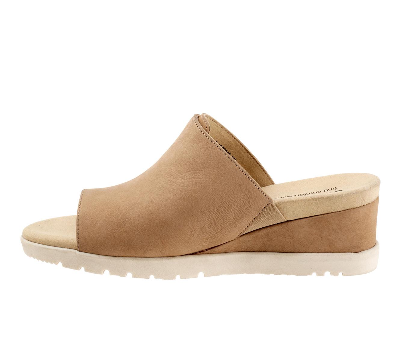 Women's Softwalk Newberry Wedges