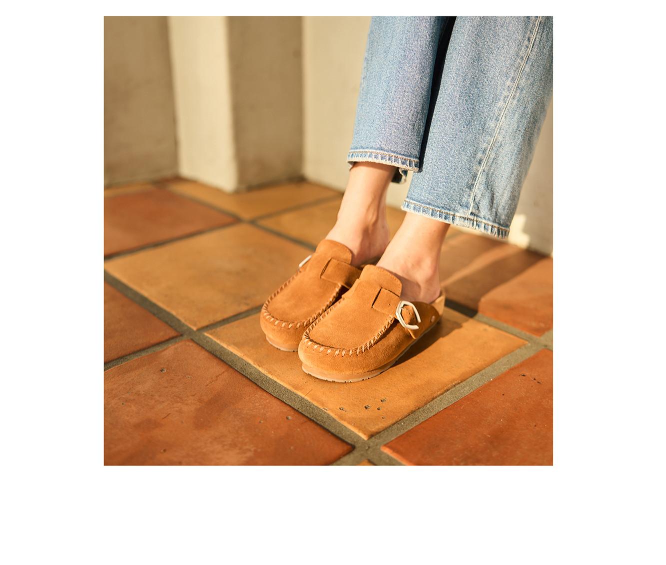 Women's Minnetonka Buckle Clog Clogs