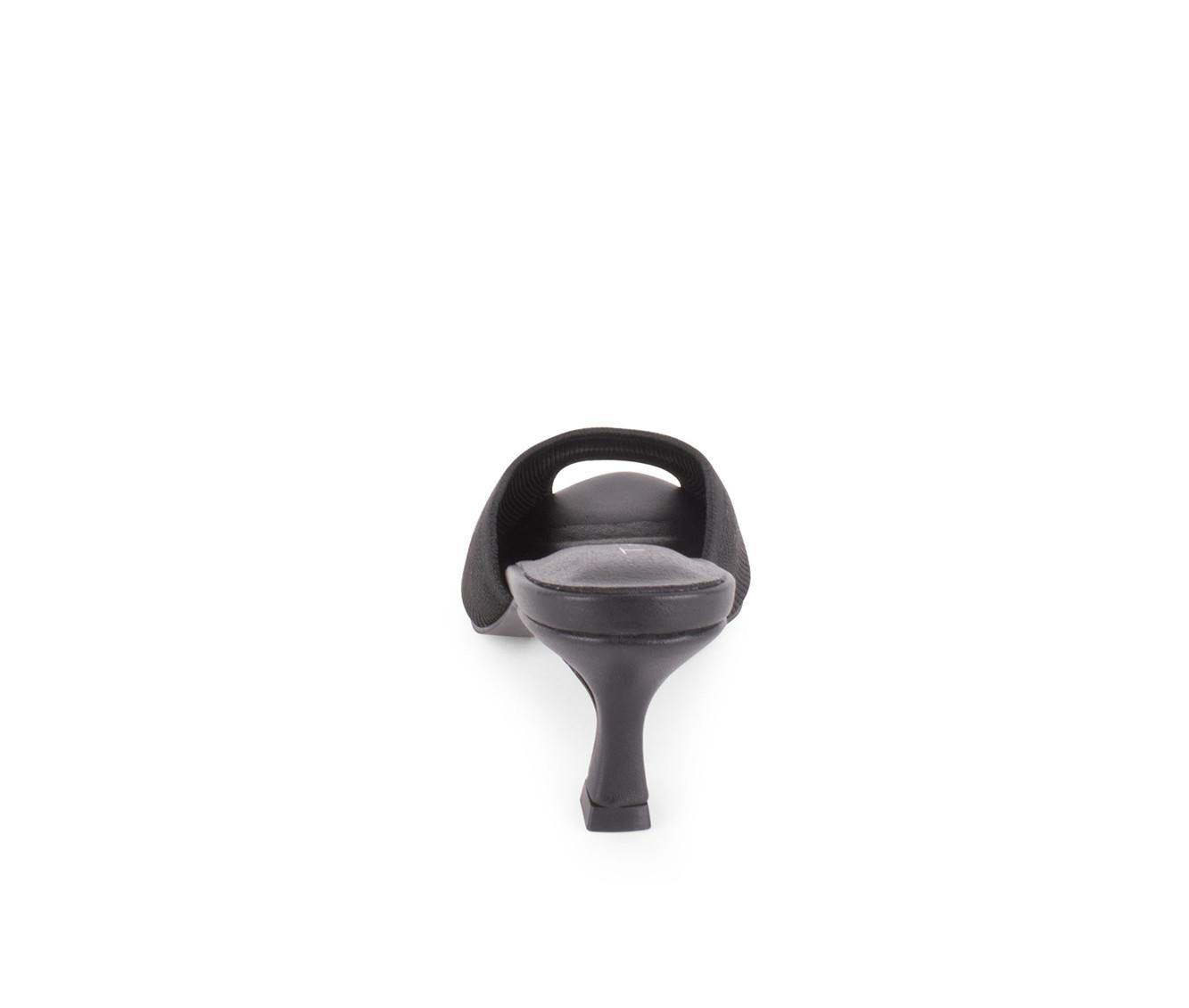 Women's Tahari Maui Pumps