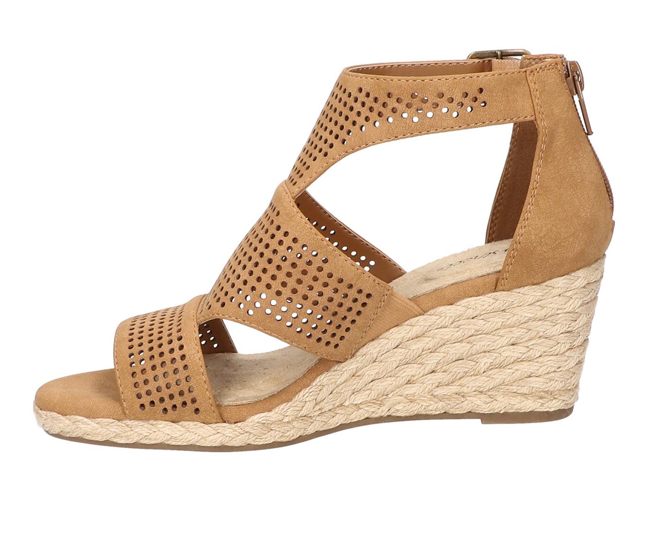 Women's Easy Street Tova Wedges