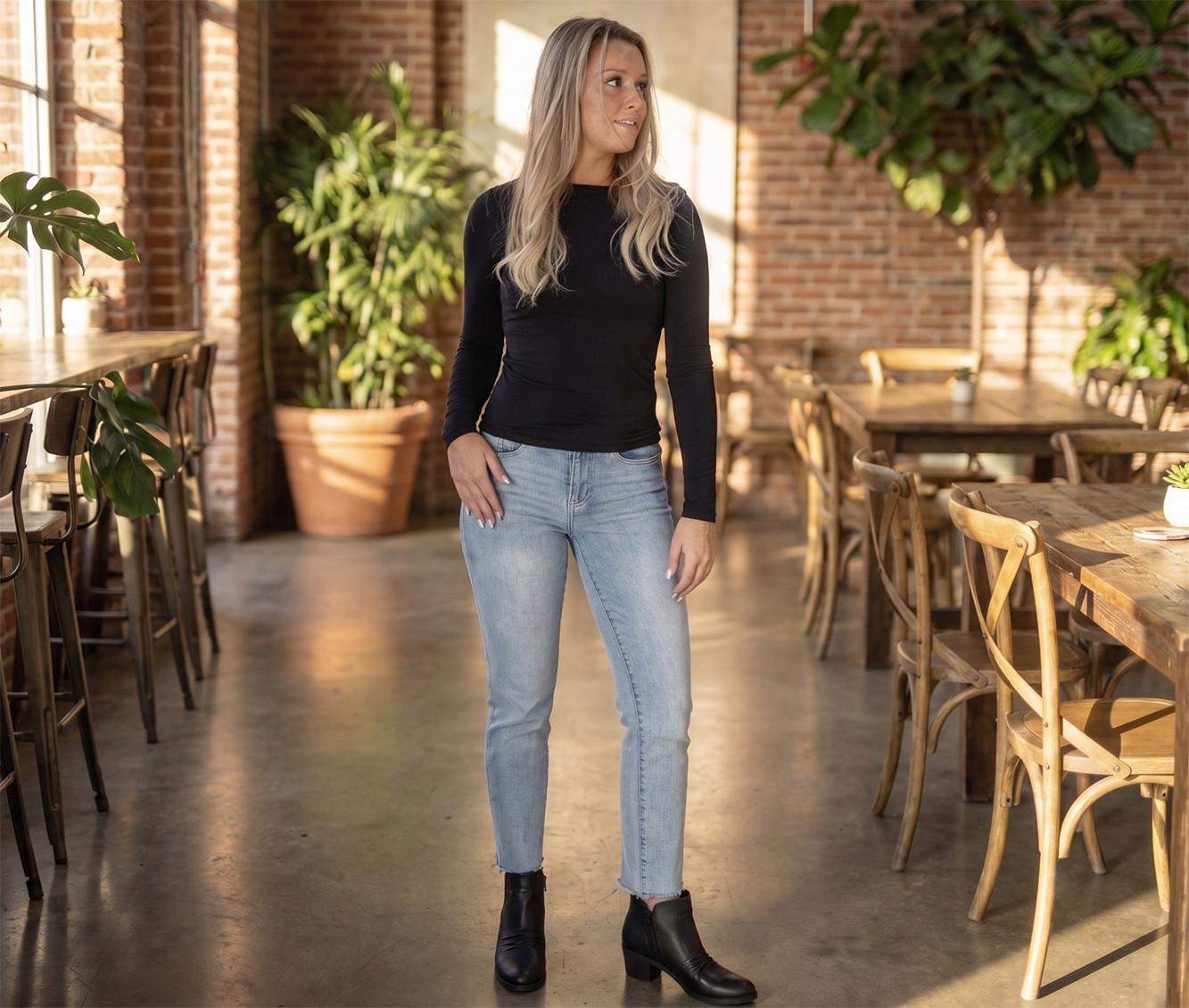 Women's Easy Street Berwick Booties