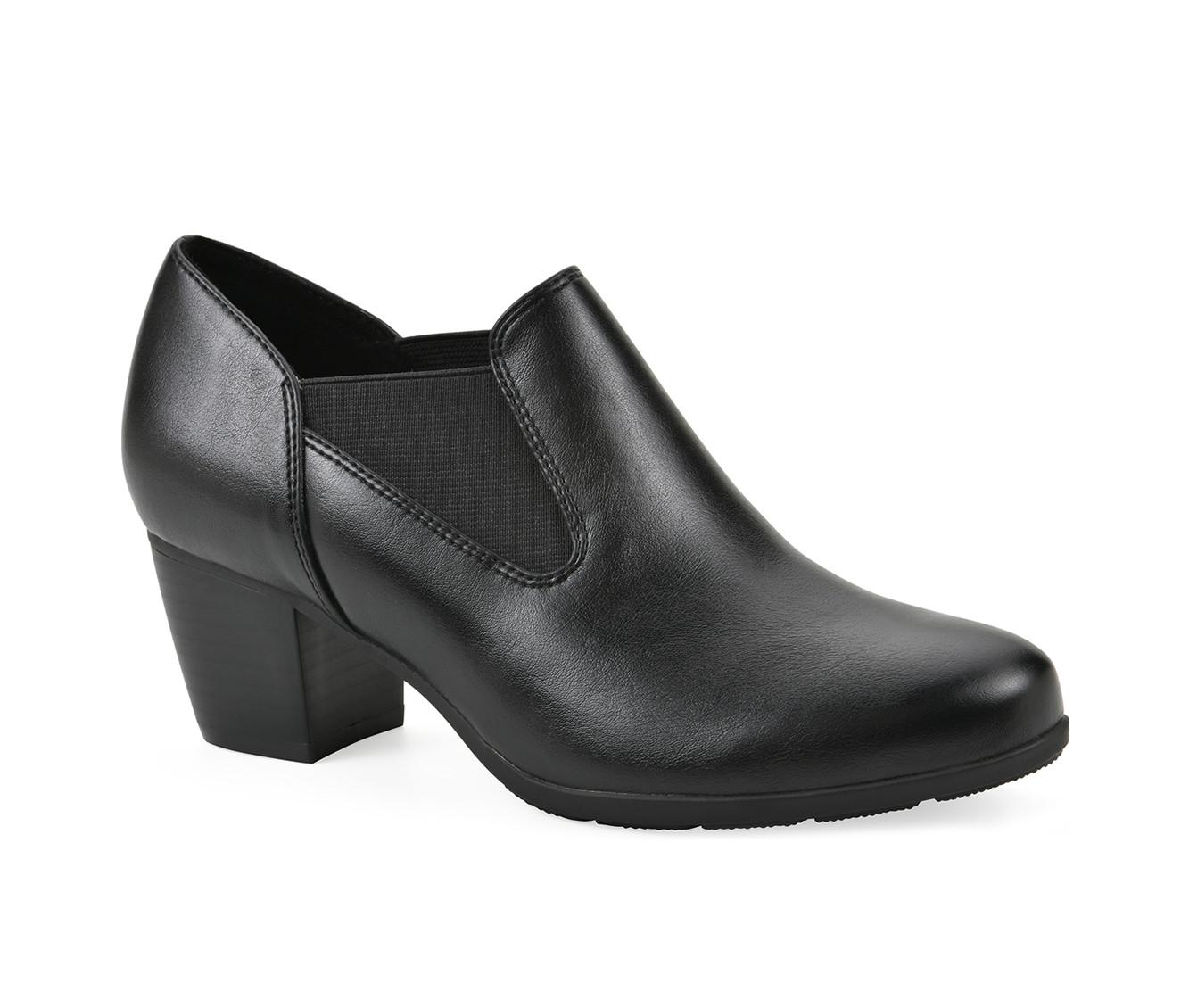 Women's Cliffs by White Mountain Anstey Shootie