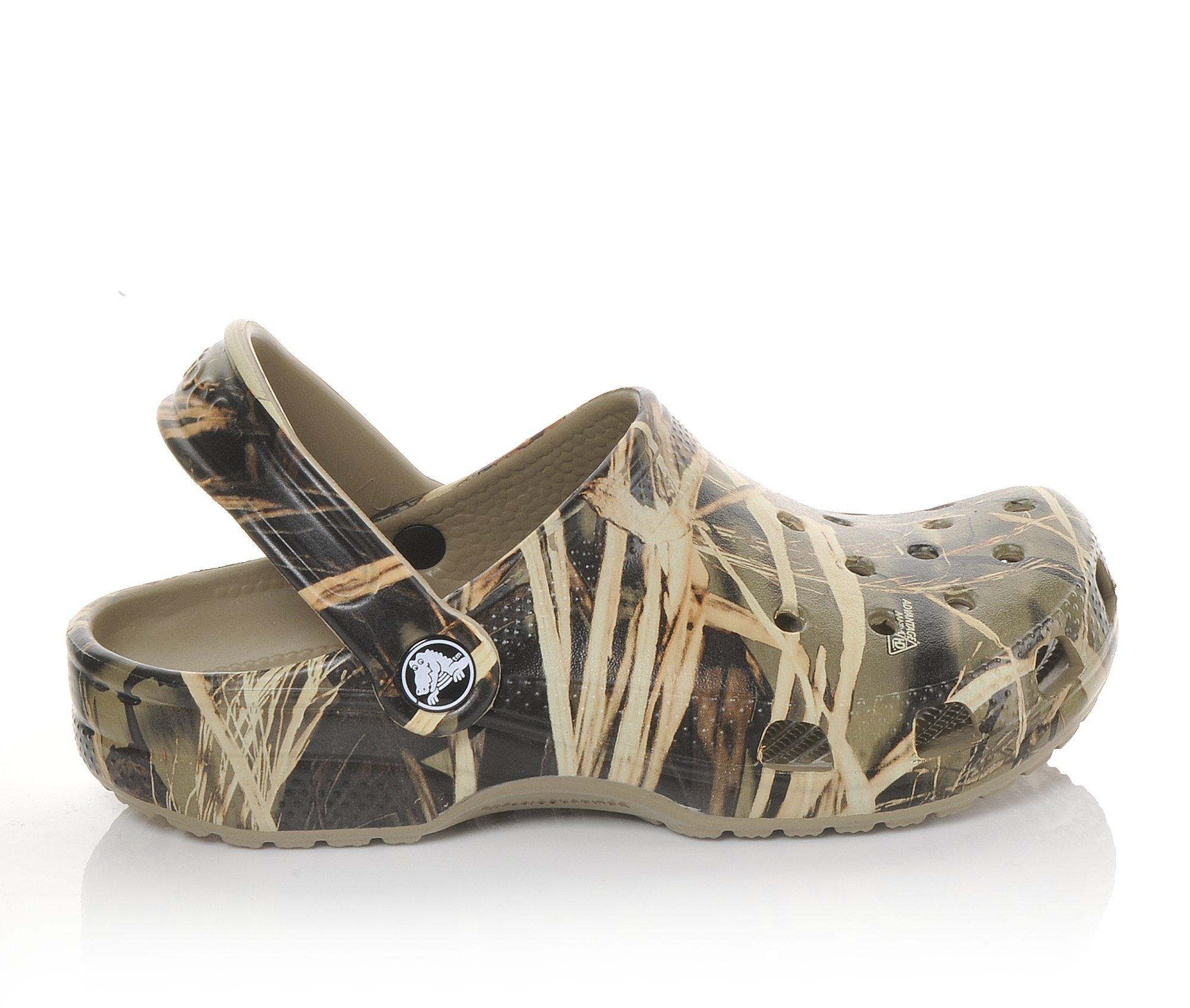 Kids camo clearance crocs