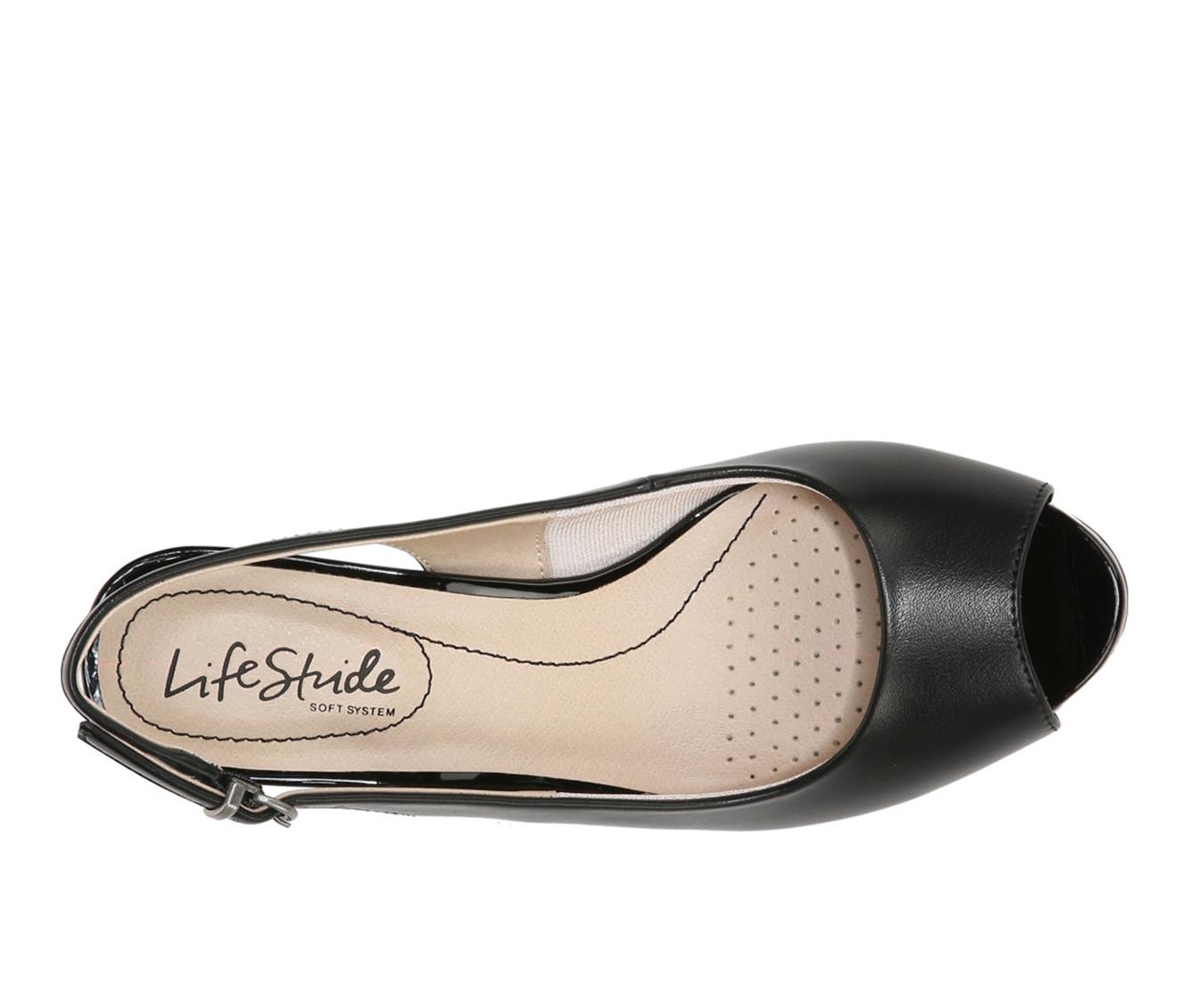 Women's LifeStride Teller Pumps