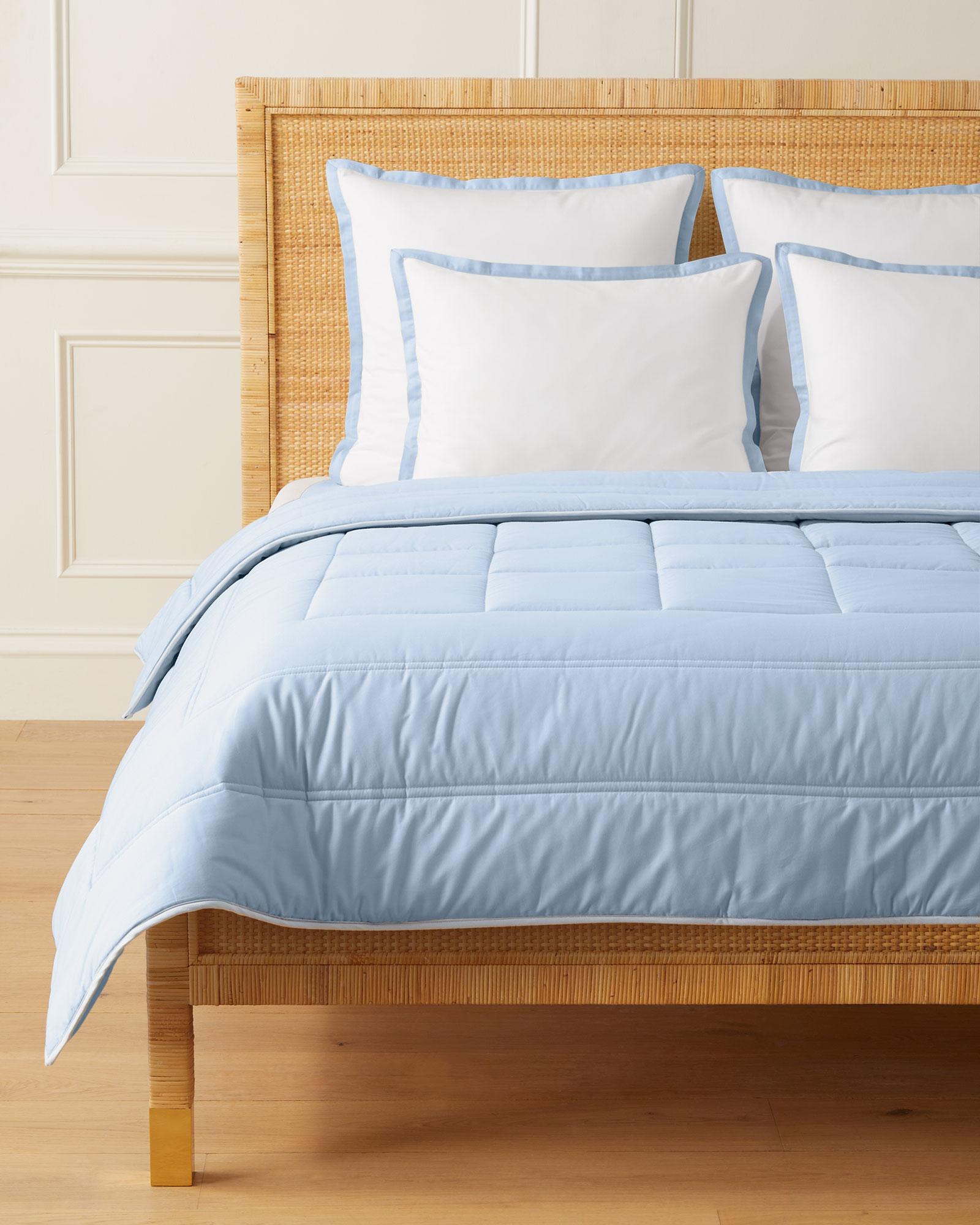 Serena & shops Lily Wentworth Sheet Set King Coastal Blue