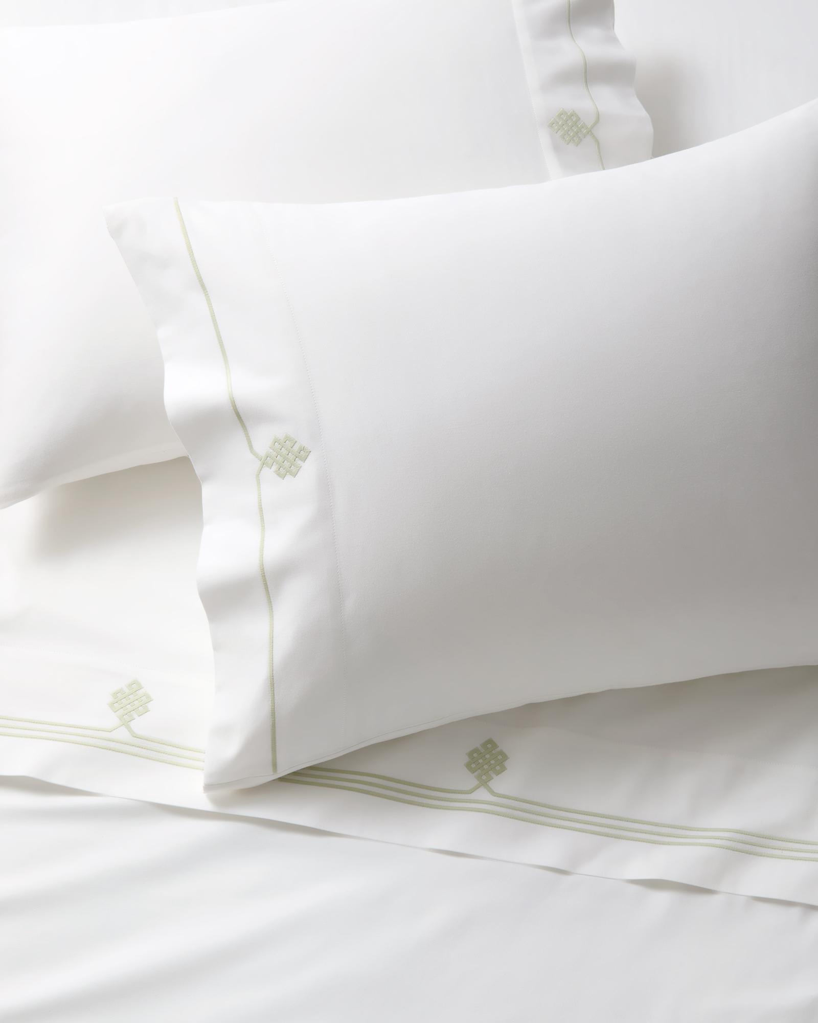 Serena & Lily Soho Sateen Sheet Set (Pistachio)