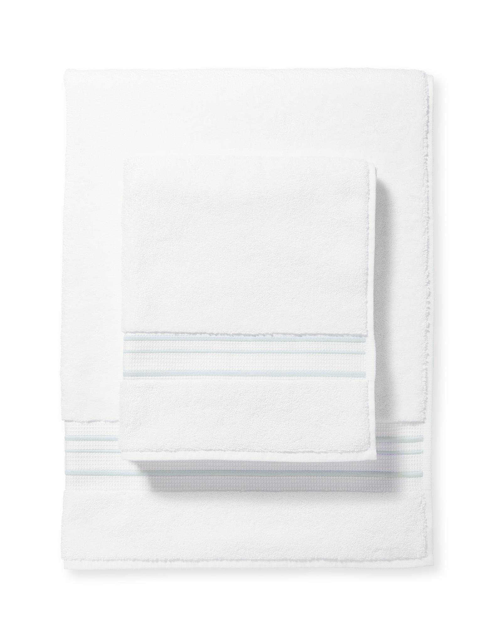 Fieldcrest Luxury hand towel - household items - by owner