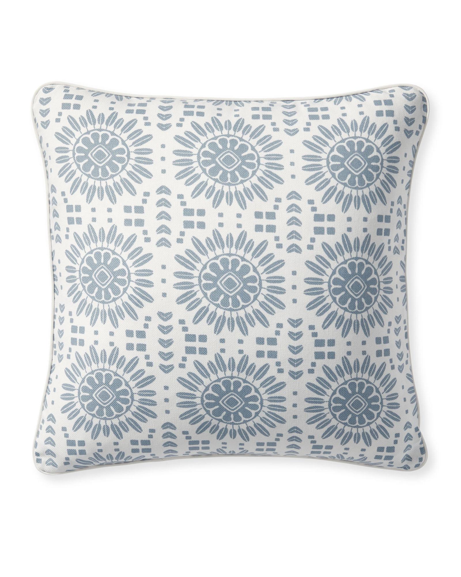 NEW Serena & Lily Campania Medallion store Pillow Cover (20”SQ)-Coastal Blue