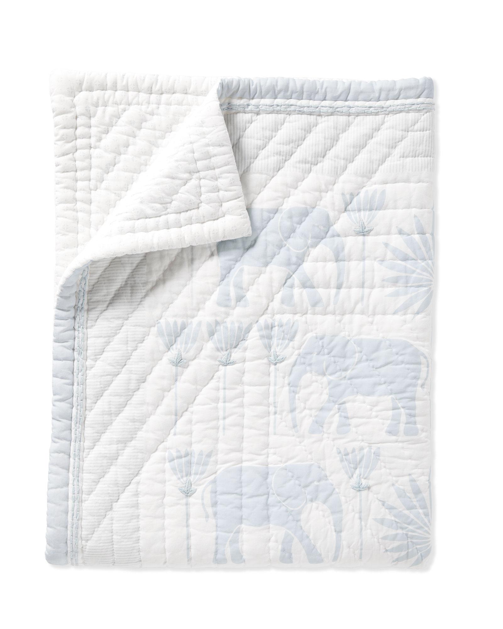 White on sale baby quilt