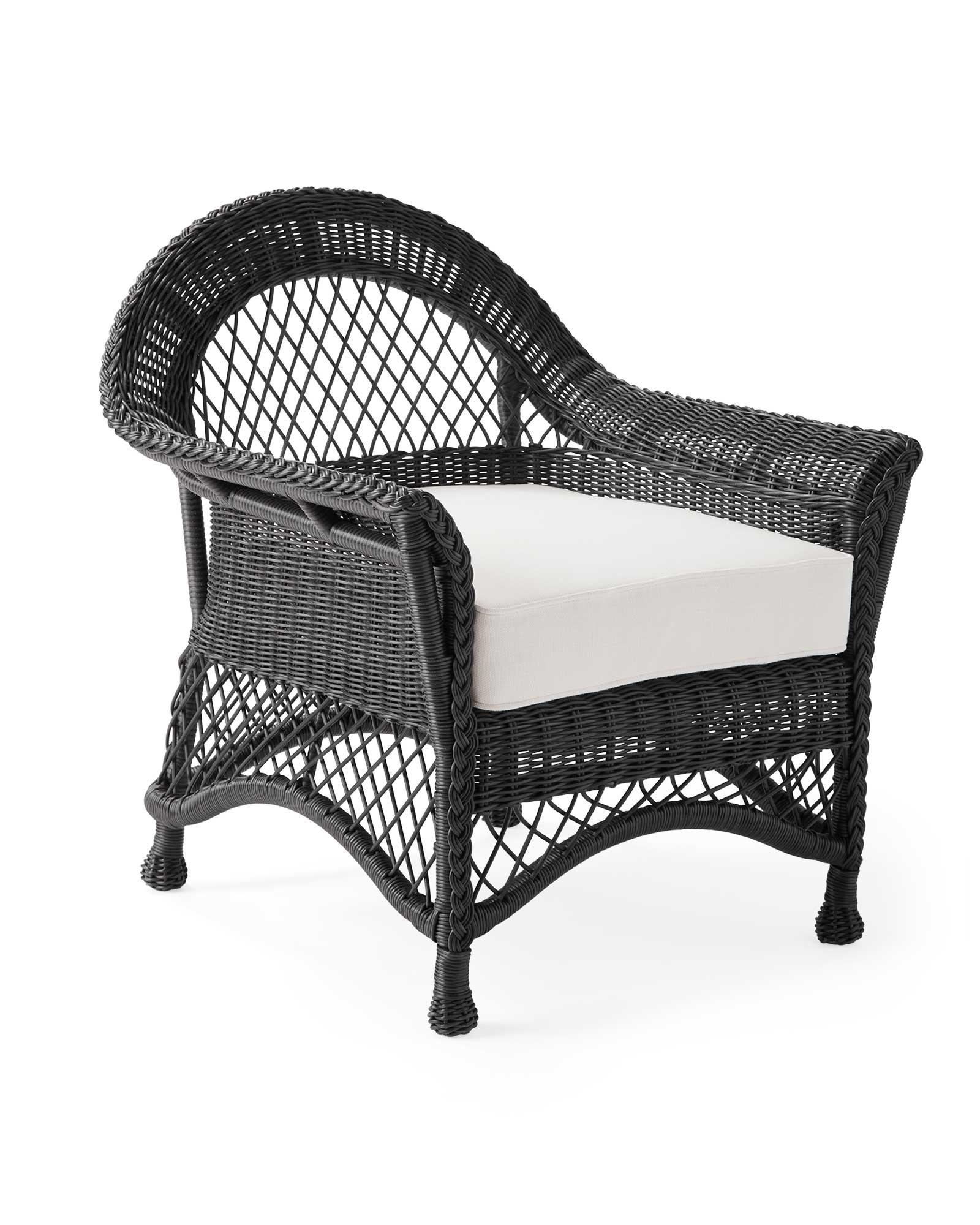 Black wicker outdoor online lounge chair