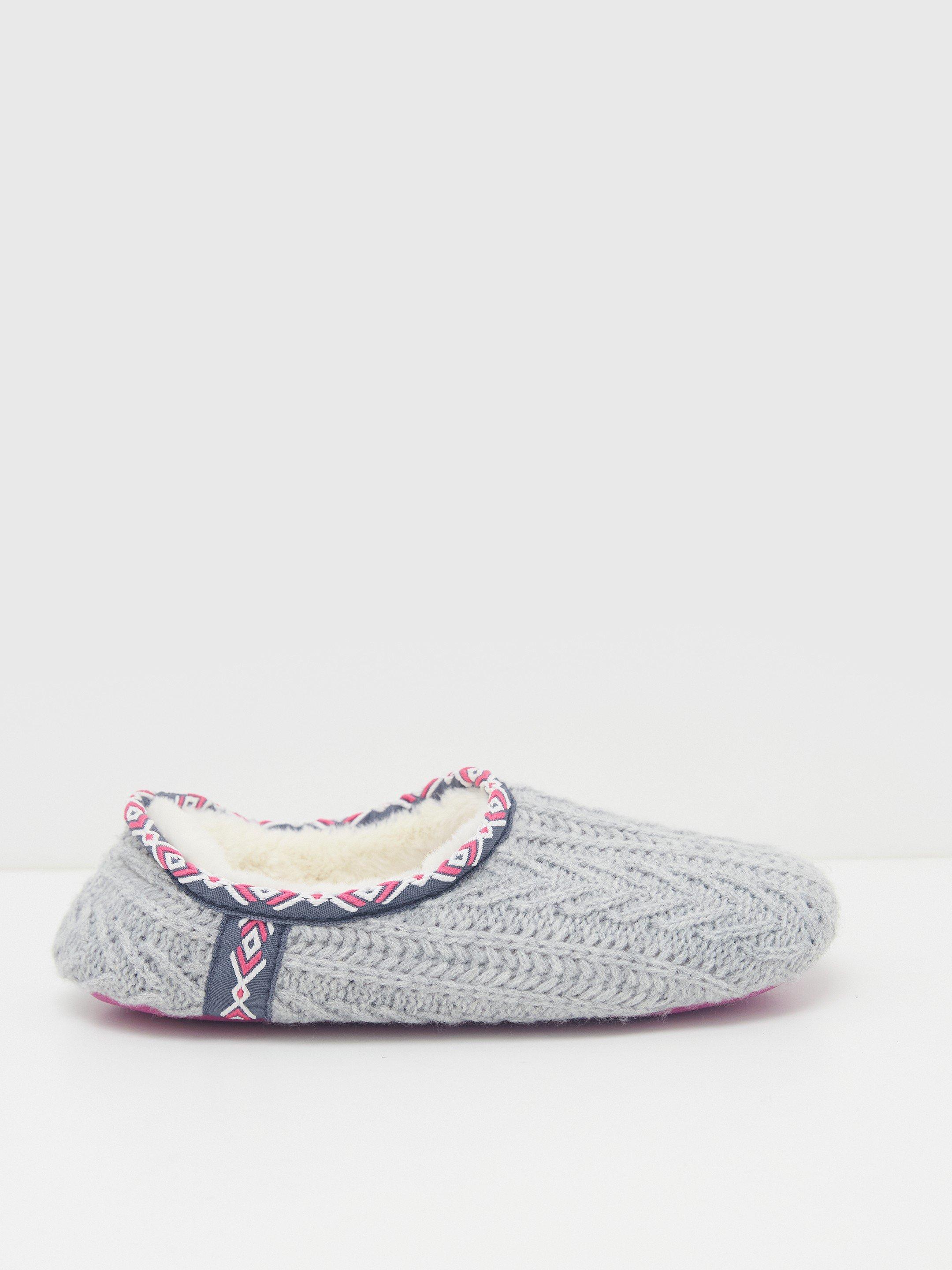 Cable Knit Closed Back Slipper
