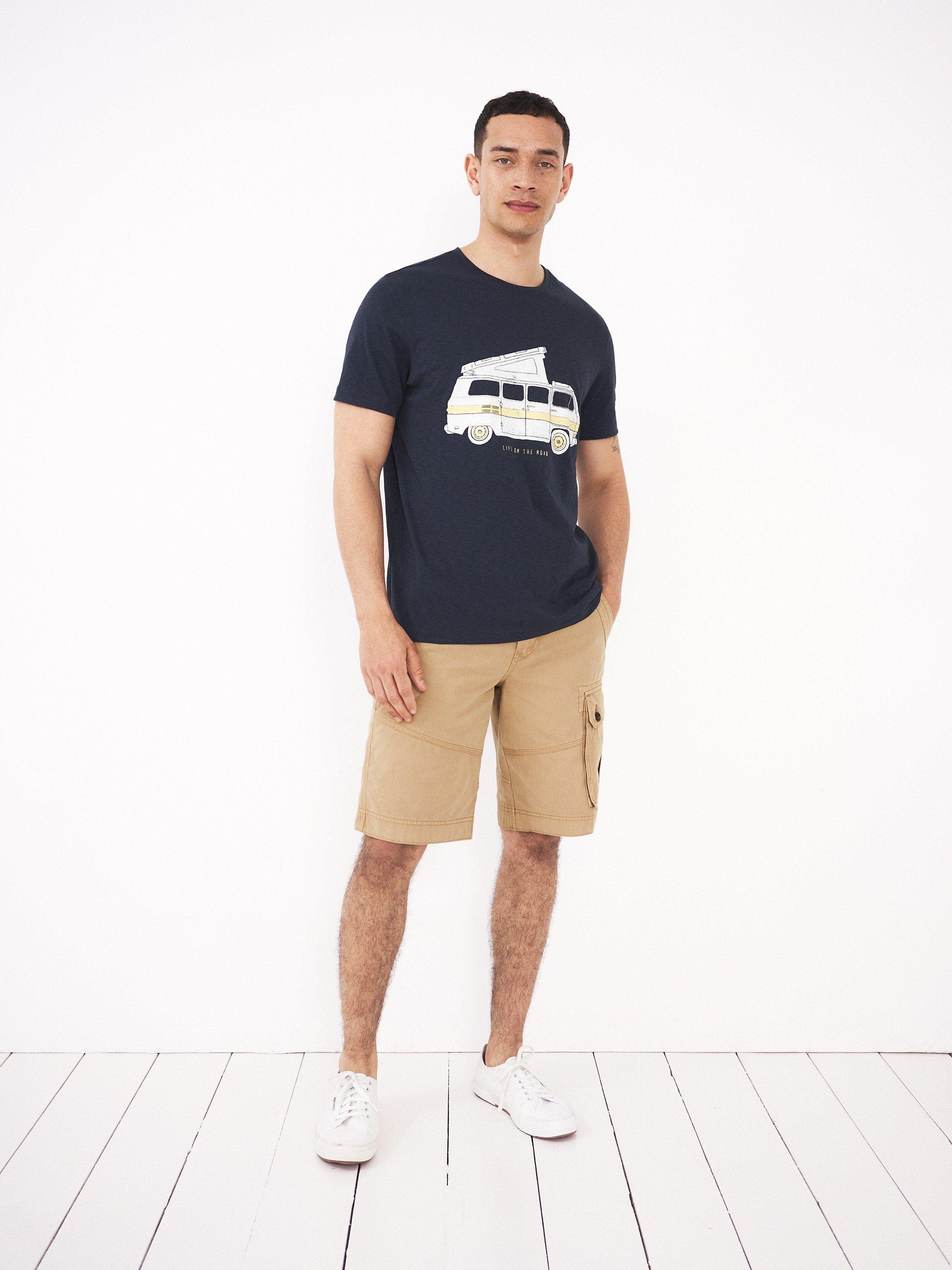 Mens cargo best sale shorts sale clearance