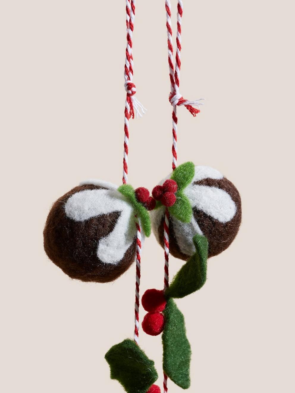 Christmas Pud  Holly Garland