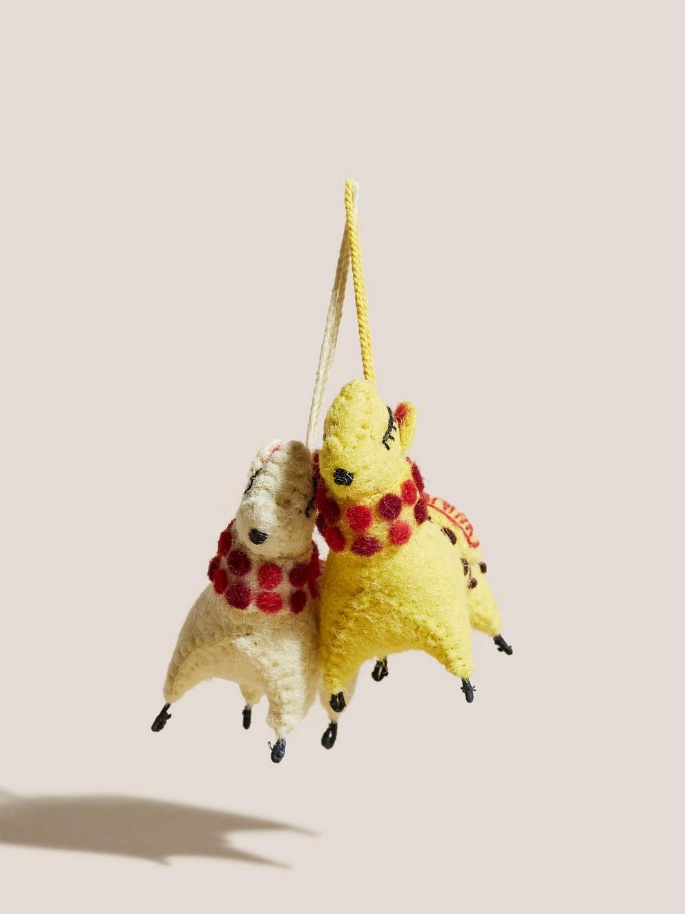 Llama Hanging Duo