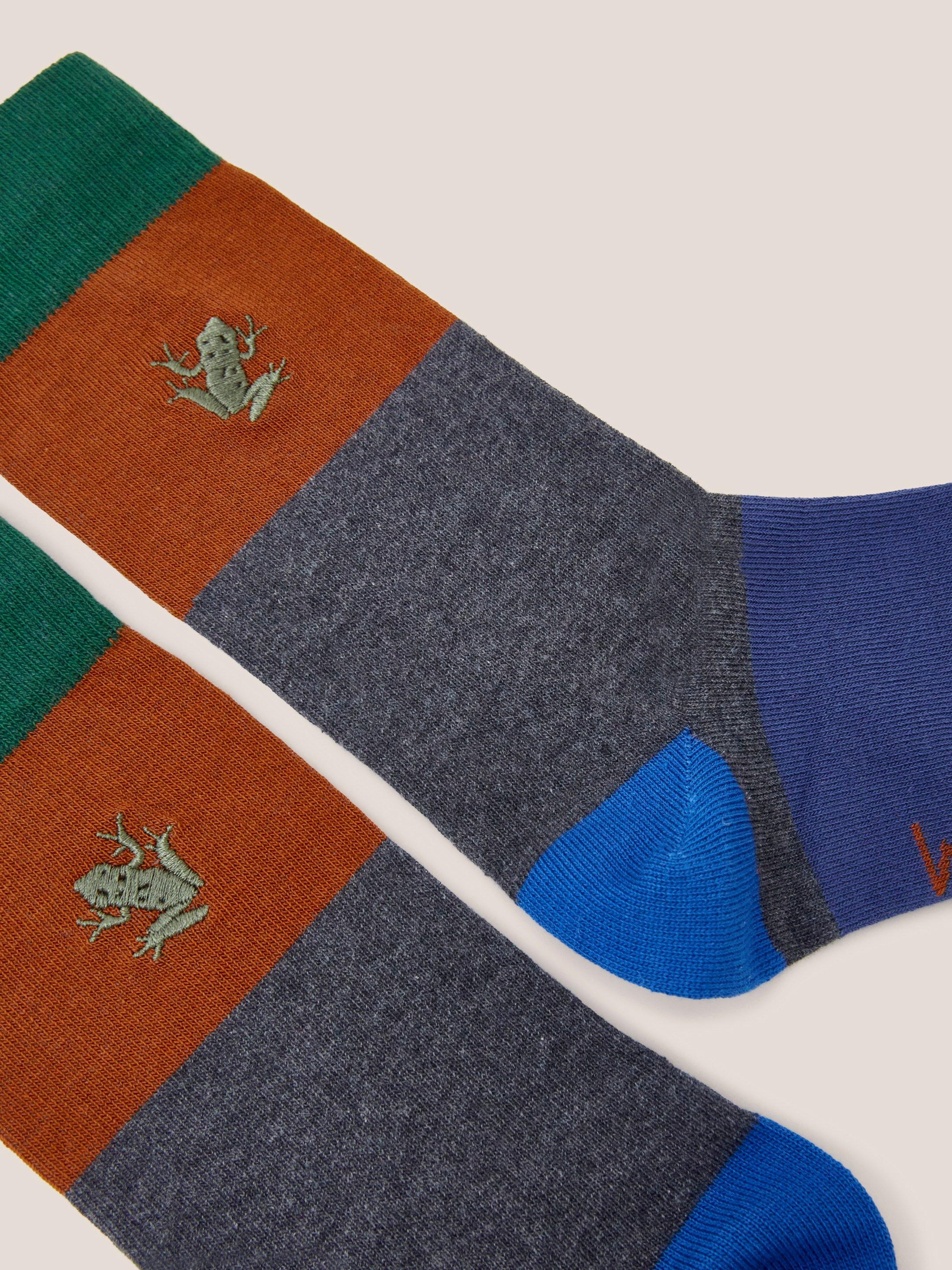 Frog Embroidered Ankle Sock