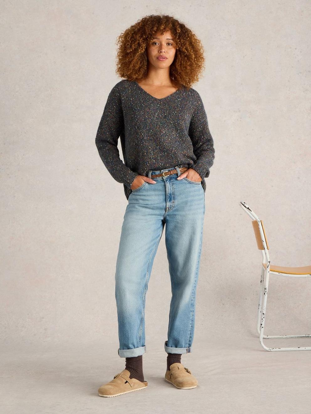 TEXTURED V NECK JUMPER