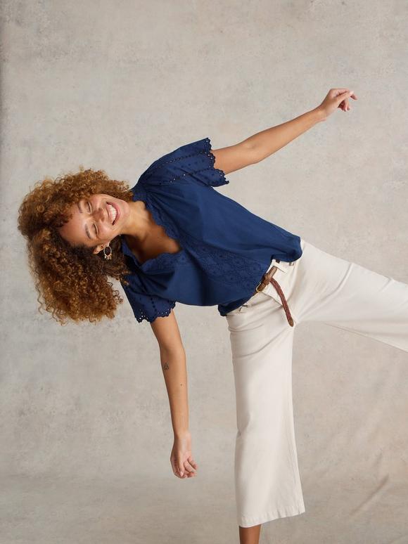 FLUTTER SLEEVE BRODERIE TOP
