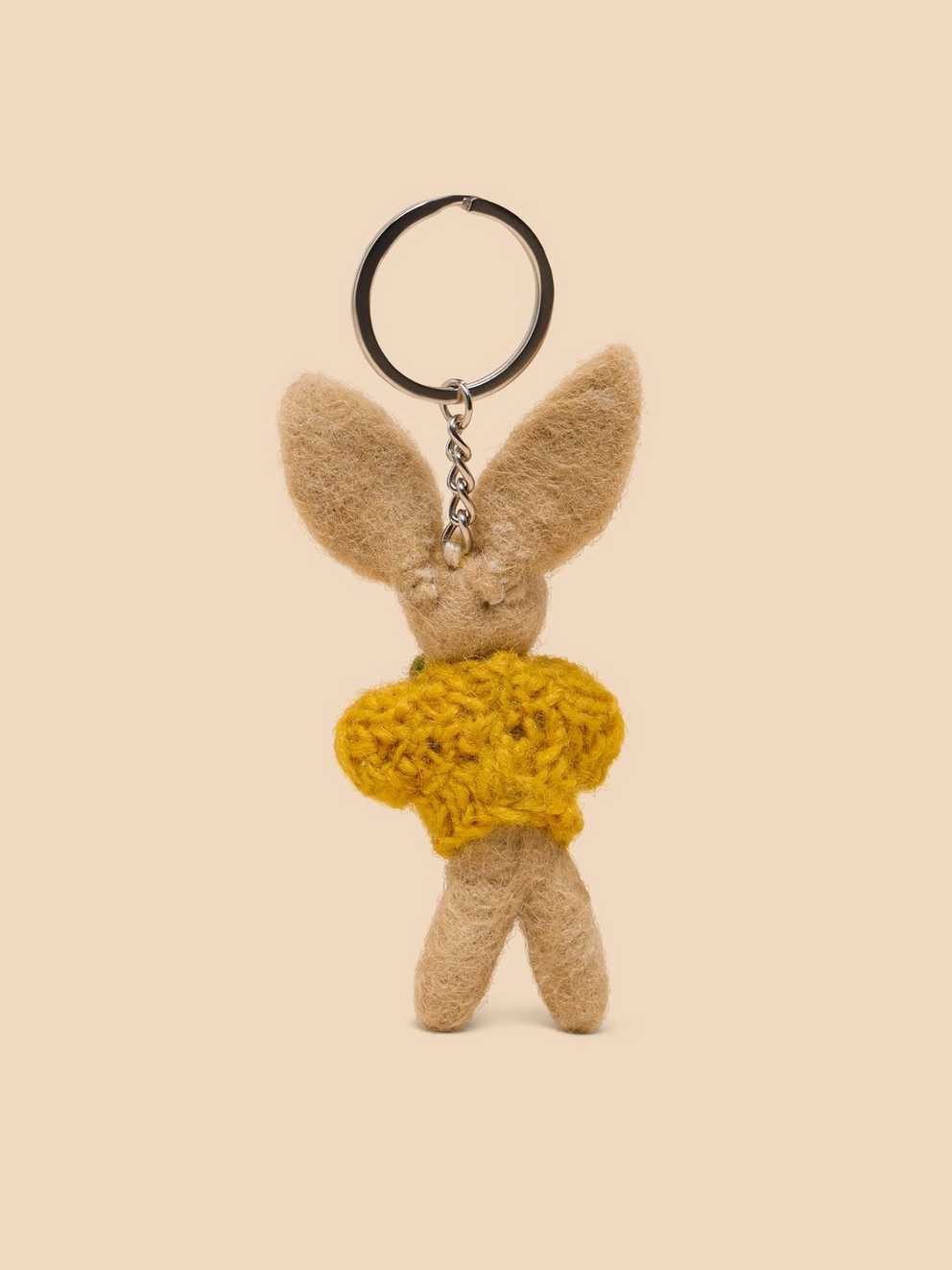 GARDENING BUNNY KEYRING