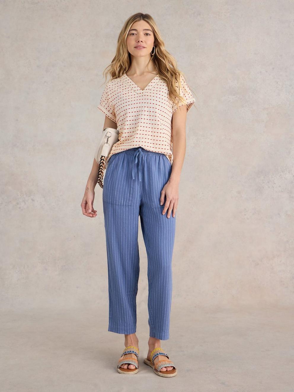 EMBROIDERED STRIPE V NECK TEE