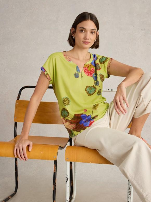 NELLY NOTCH NECK SHORT SLEEVE TEE