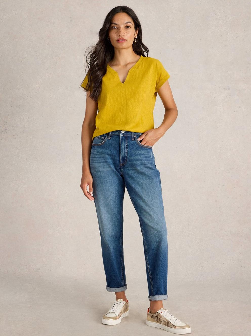 NELLY NOTCH NECK T-SHIRT