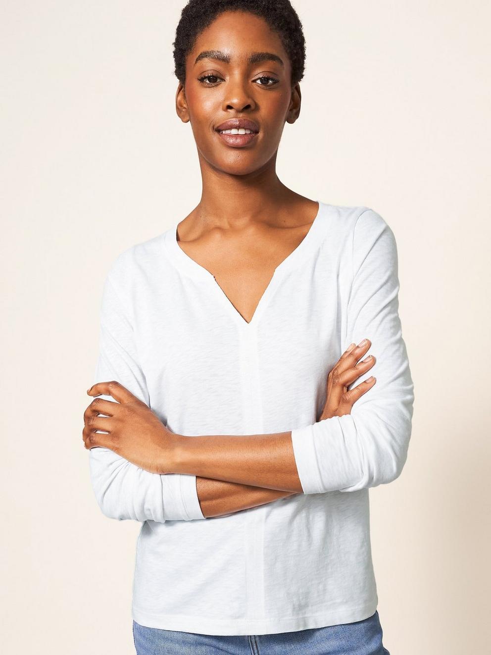 NELLY LONG SLEEVE NOTCH NECK TEE