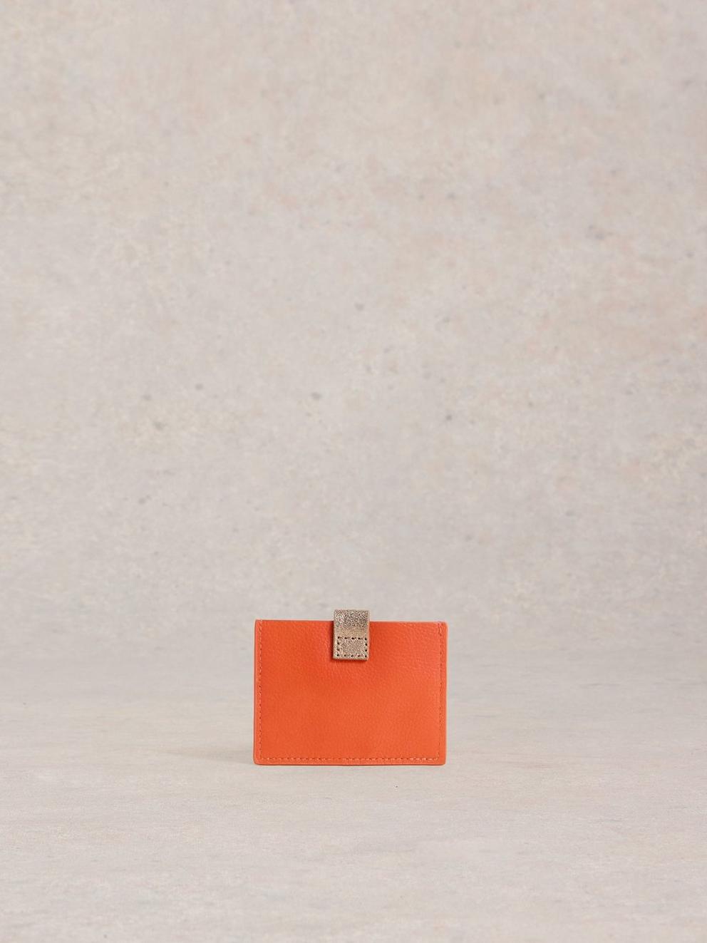 Cari Cardholder