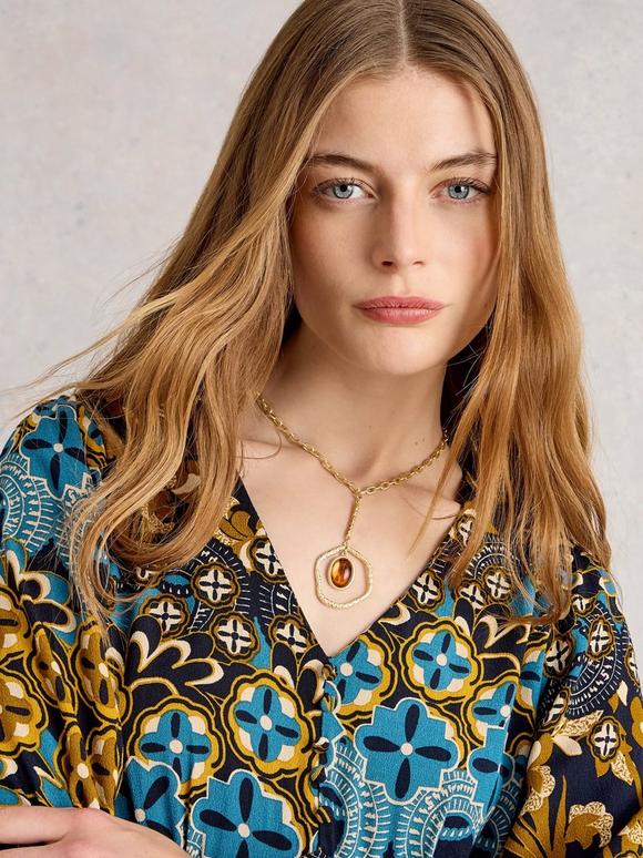 Bella Stone Pendant Necklace
