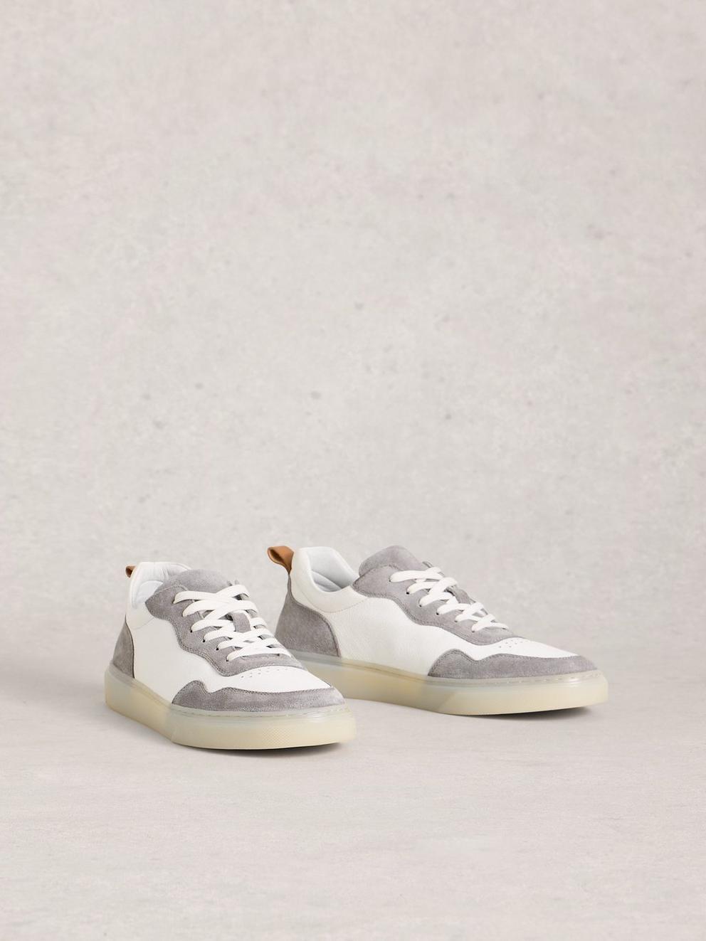 Les Leather Lace Up Sneaker