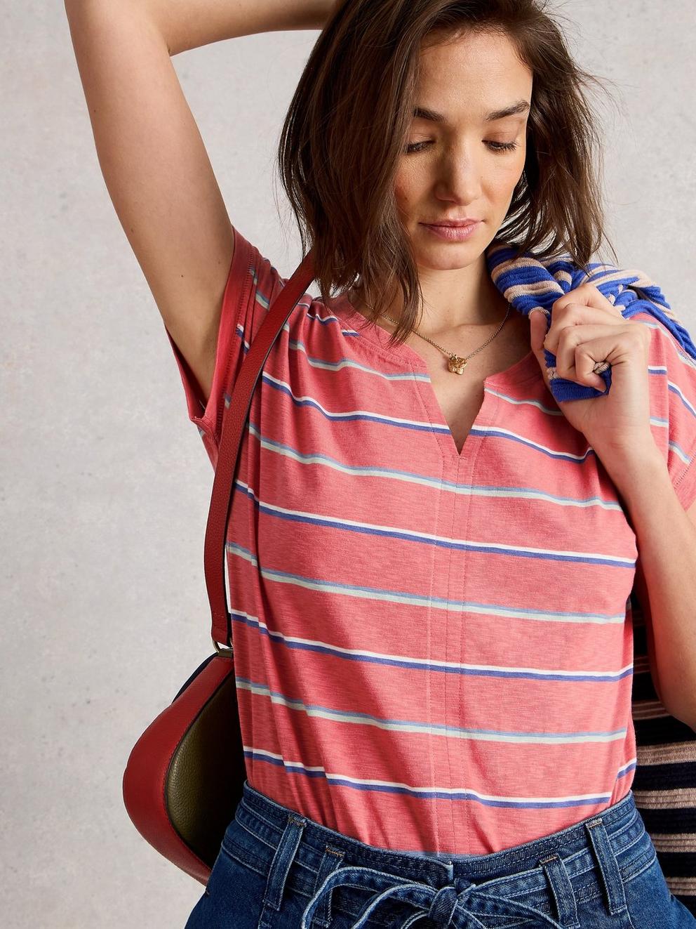 NELLY NOTCH STRIPE NECK TEE
