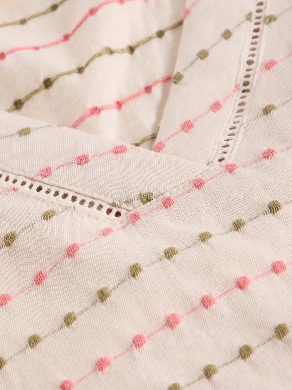 EMBROIDERED STRIPE TEE