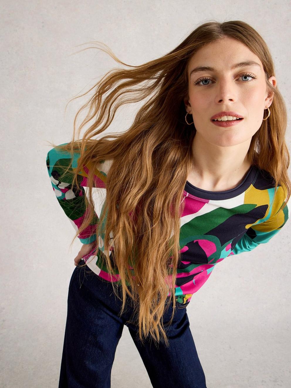 CLARA CREW NECK LONG SLEEVE TEE