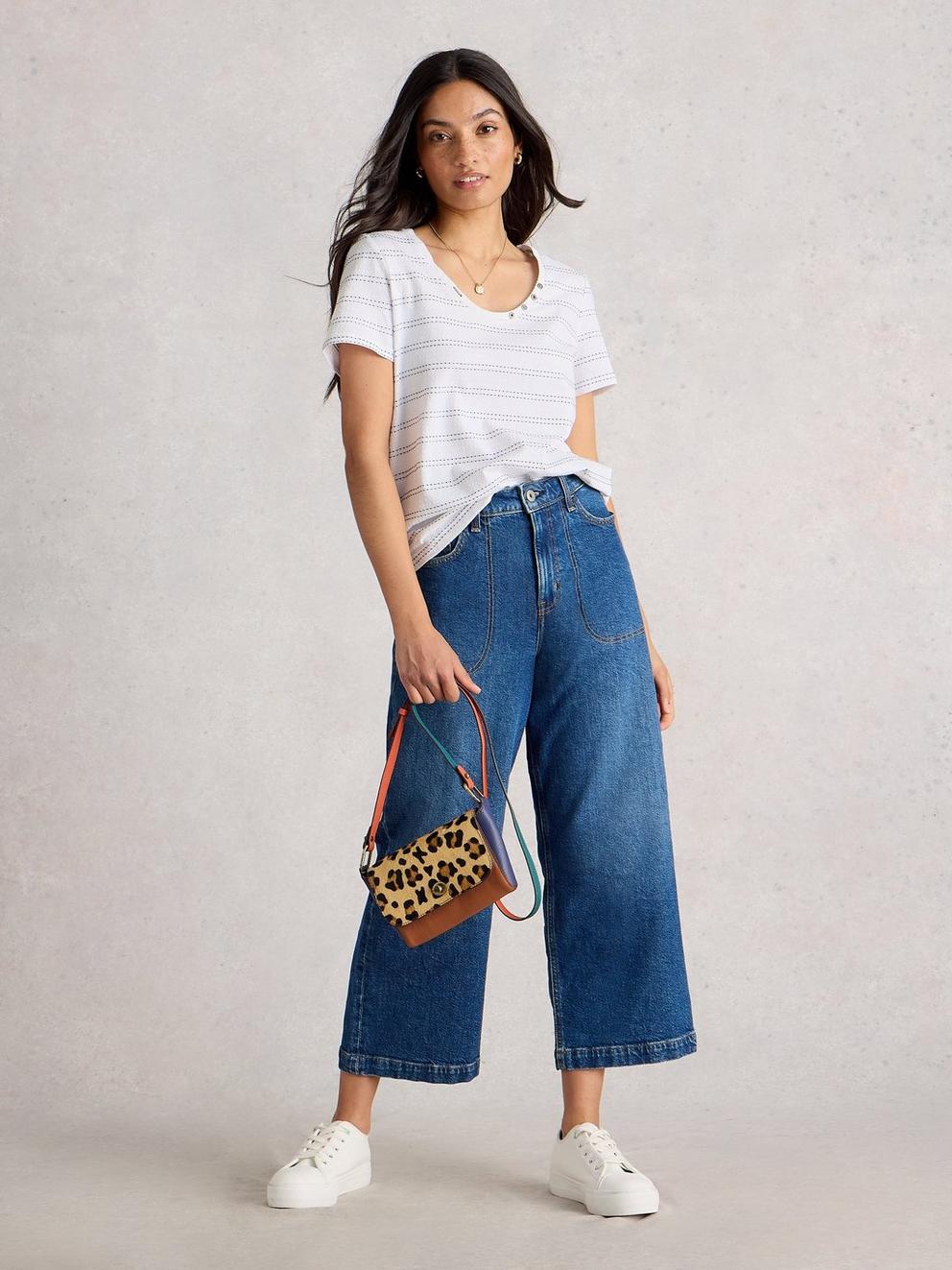 NADIA TEXTURED TEE