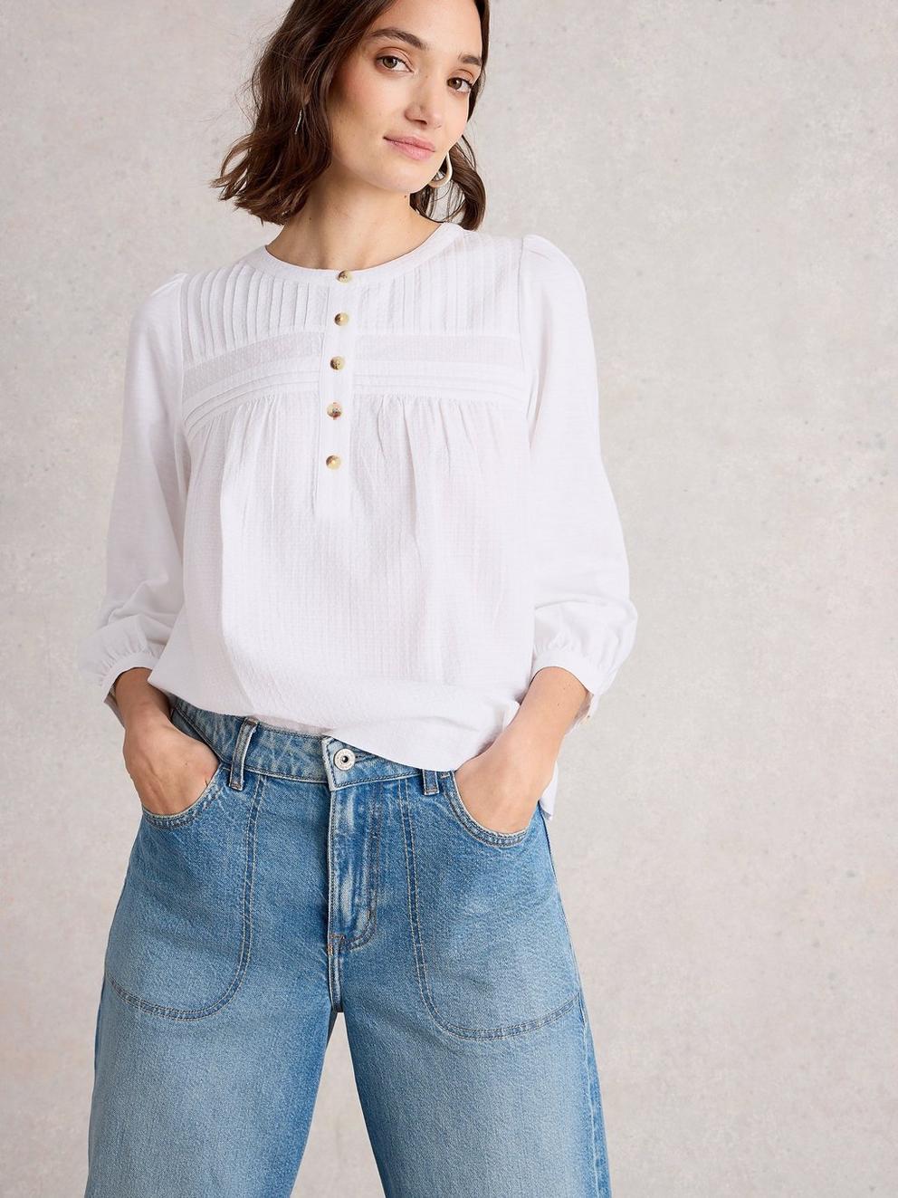 ISLA HALF BUTTON TOP