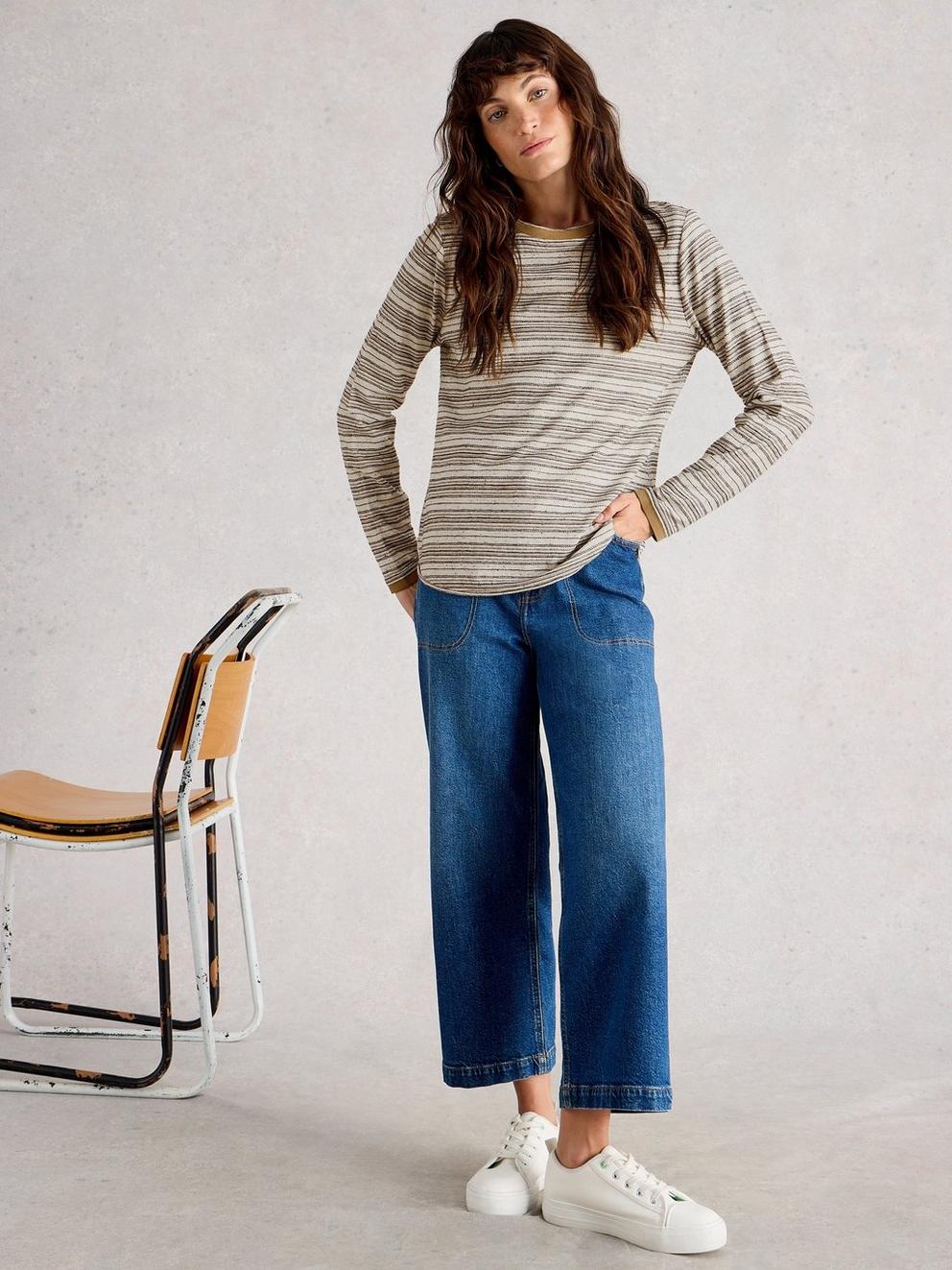 CLARA STITCH TEE