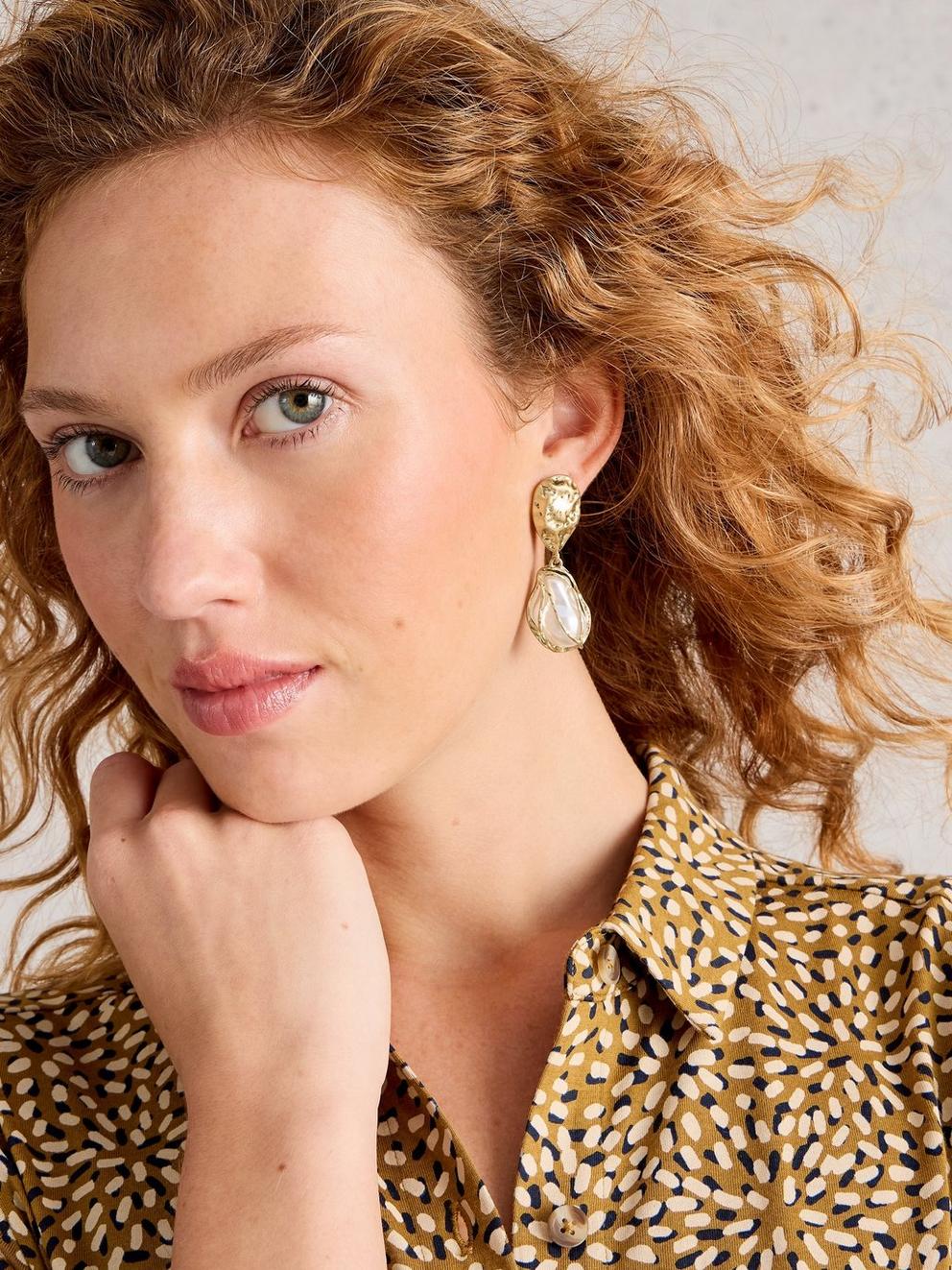 Mollie Drop Earring