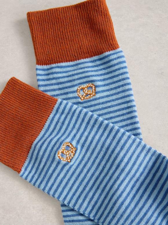 Pretzel Embroidered Ankle Sock