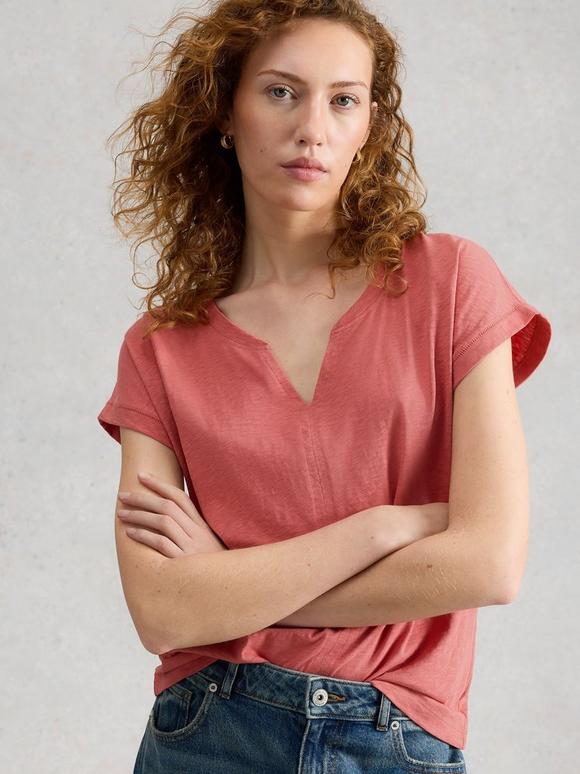 NELLY NOTCH NECK SHORT SLEEVE T-SHIRT