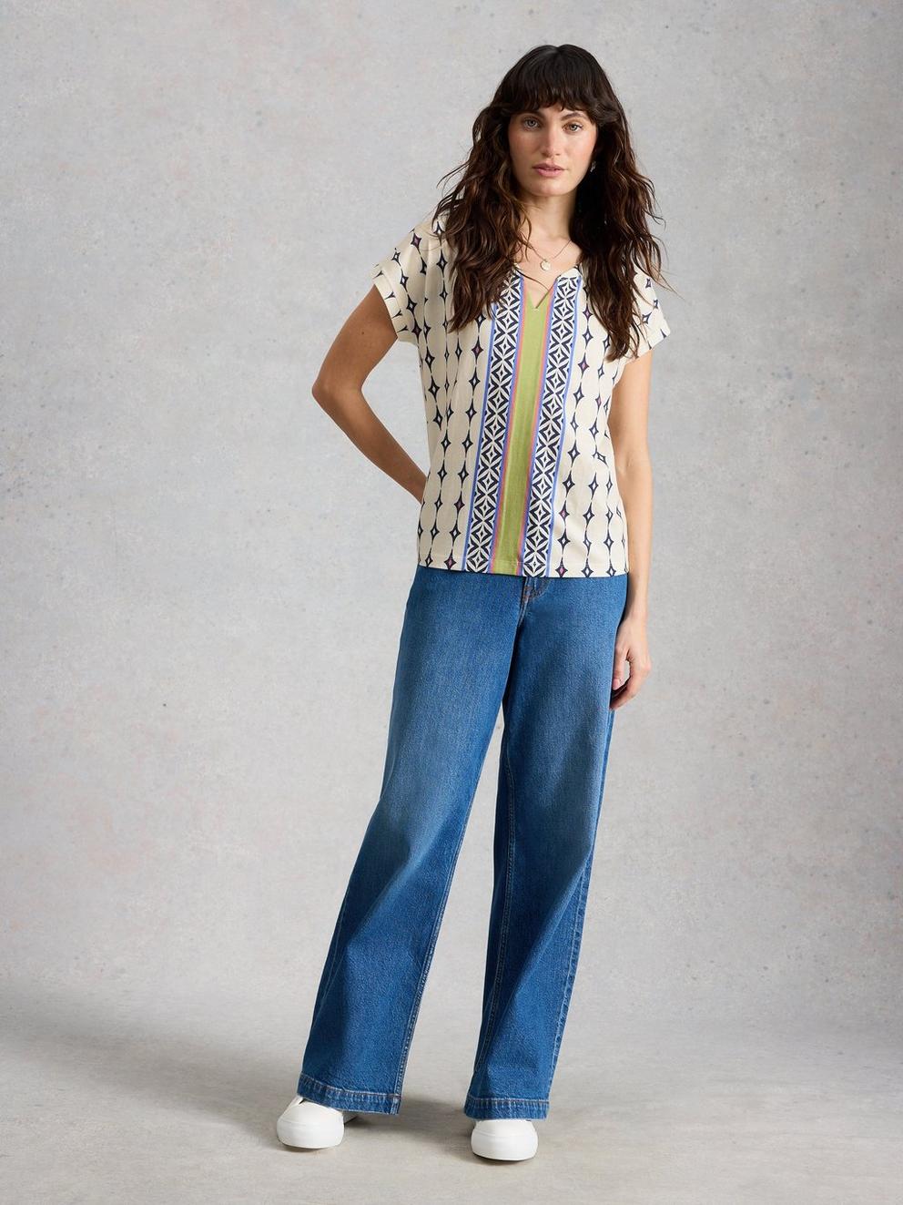 NELLY NOTCH NECK SHORT SLEEVE T-SHIRT