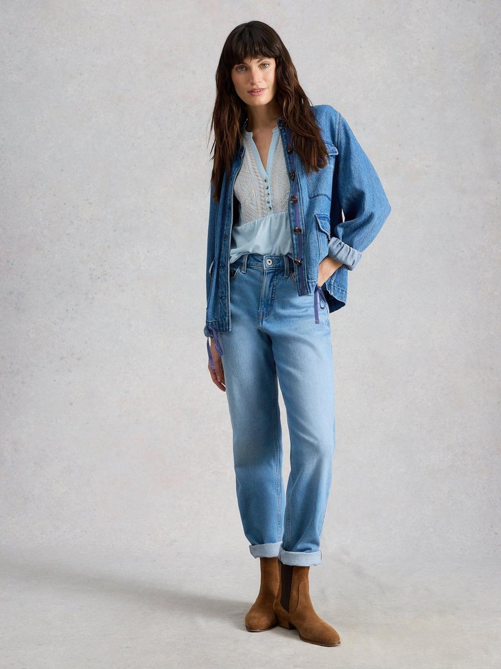 PEONY SLEEVELESS COLLARED SHIRT