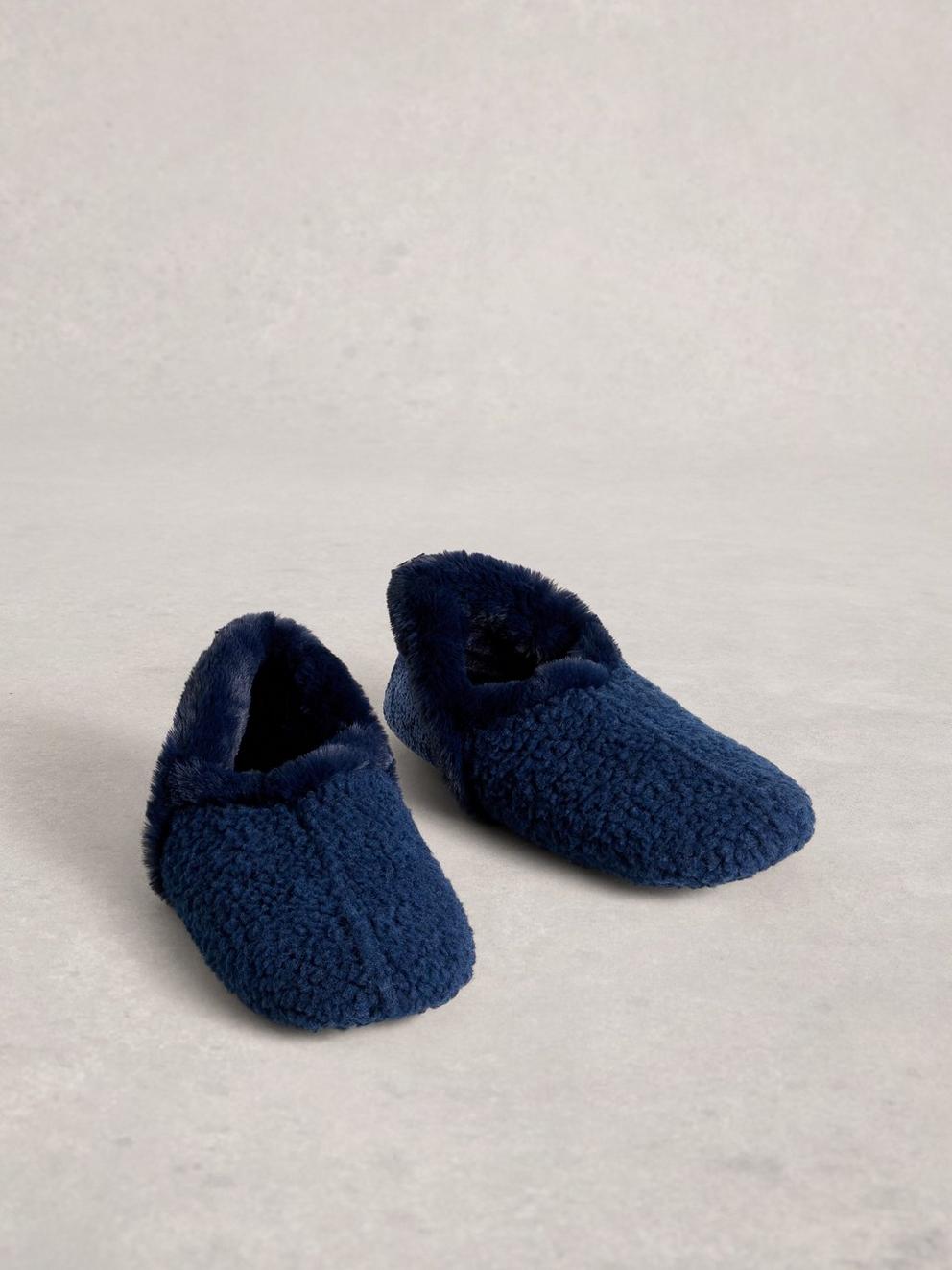 Reya Slipper Closed Back