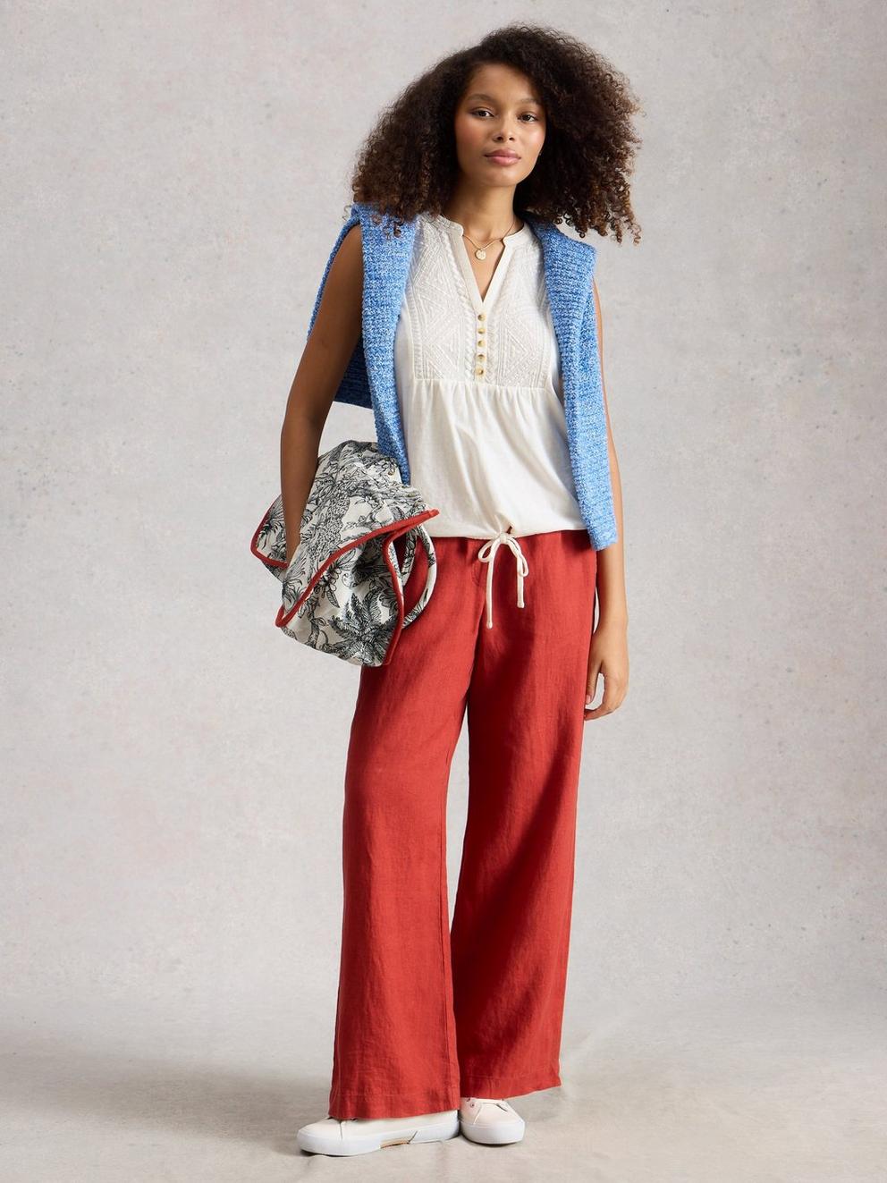 PEONY SLEEVELESS SHIRT