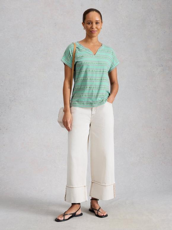 NELLY SHORT SLEEVE EMBROIDERED TEE