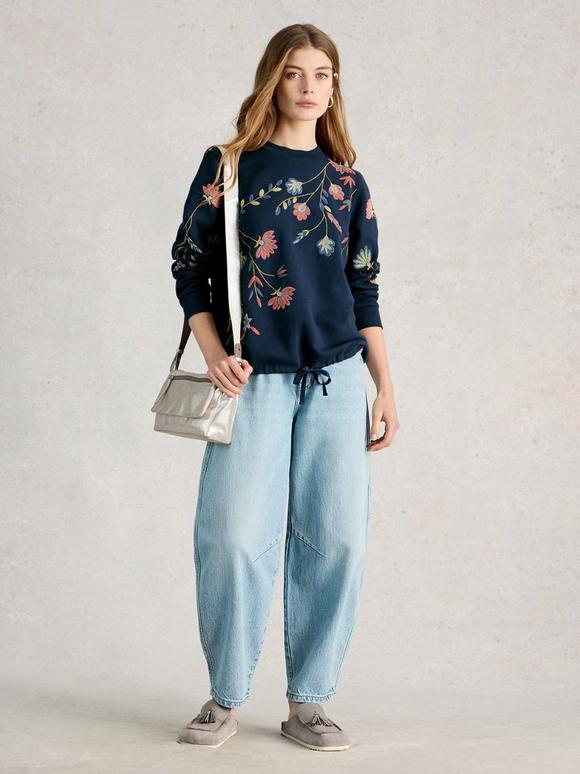 FLORAL EMBROIDERED SWEAT