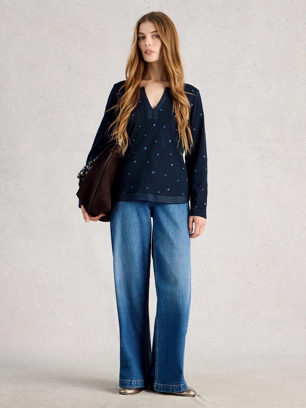 WEAVER LS NOTCH EMB TEE