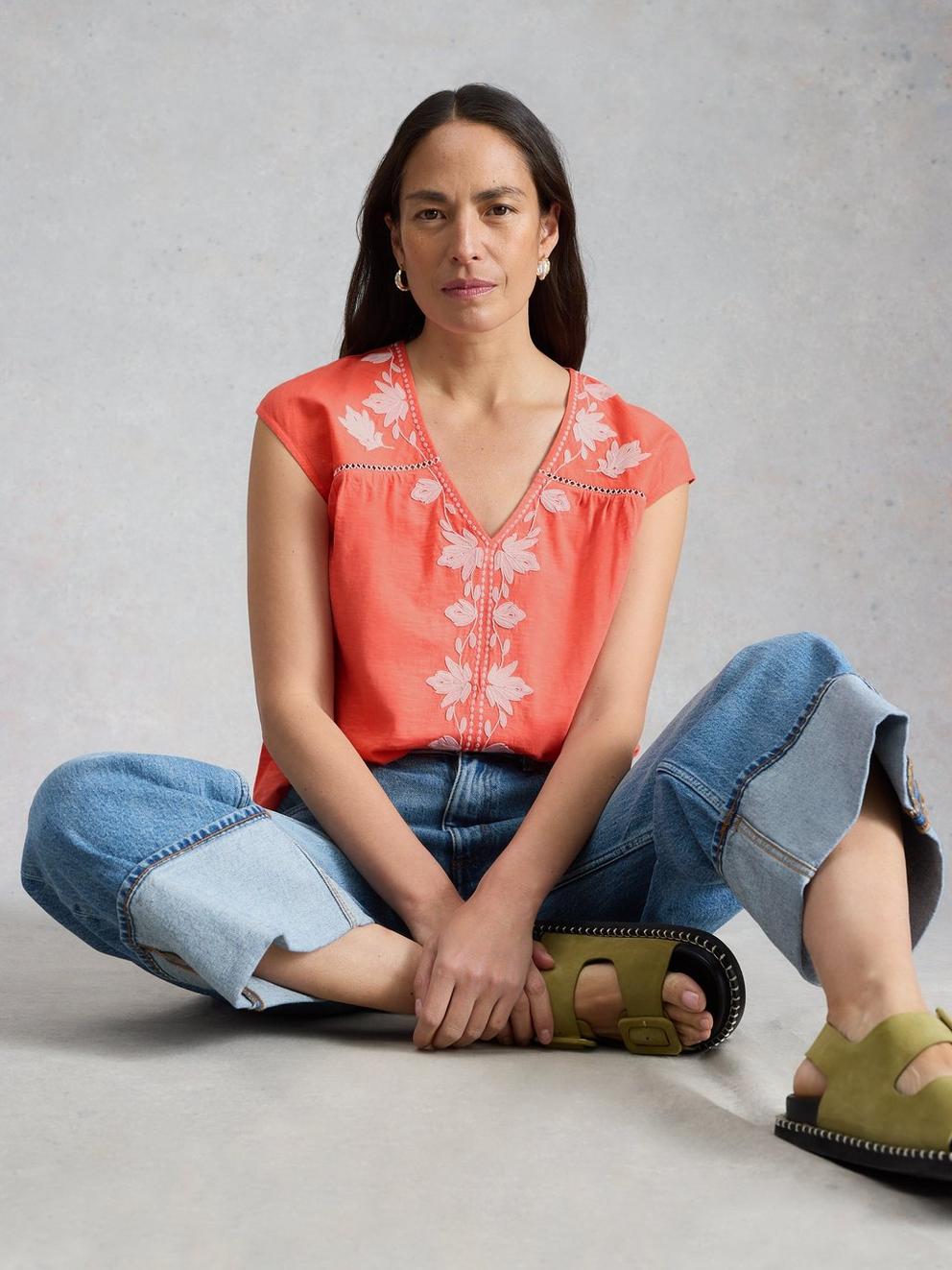 FLISS FLORAL V NECK TOP