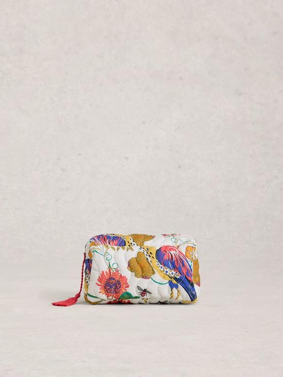 Shelby Quilted Zip Wash Bag