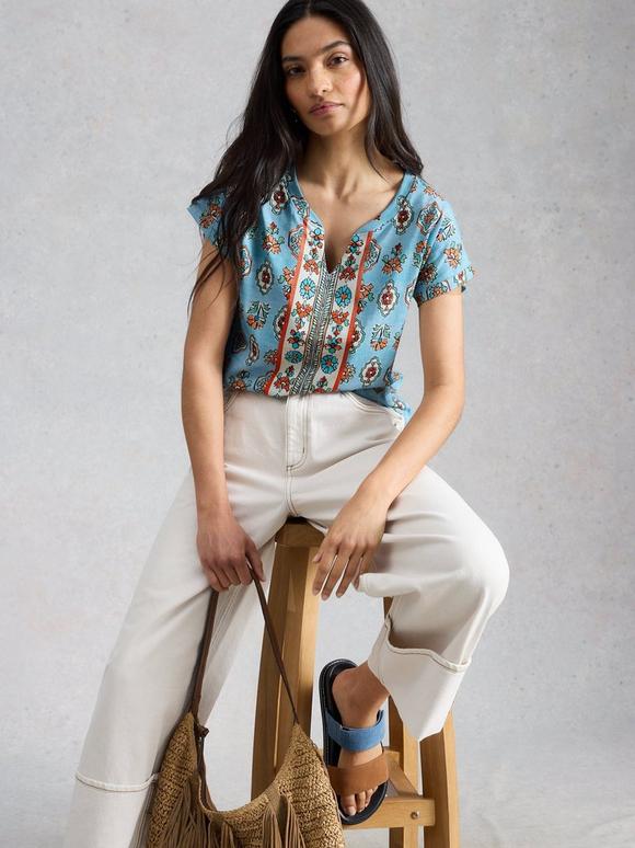 NELLY PRINT NOTCH NECK TEE