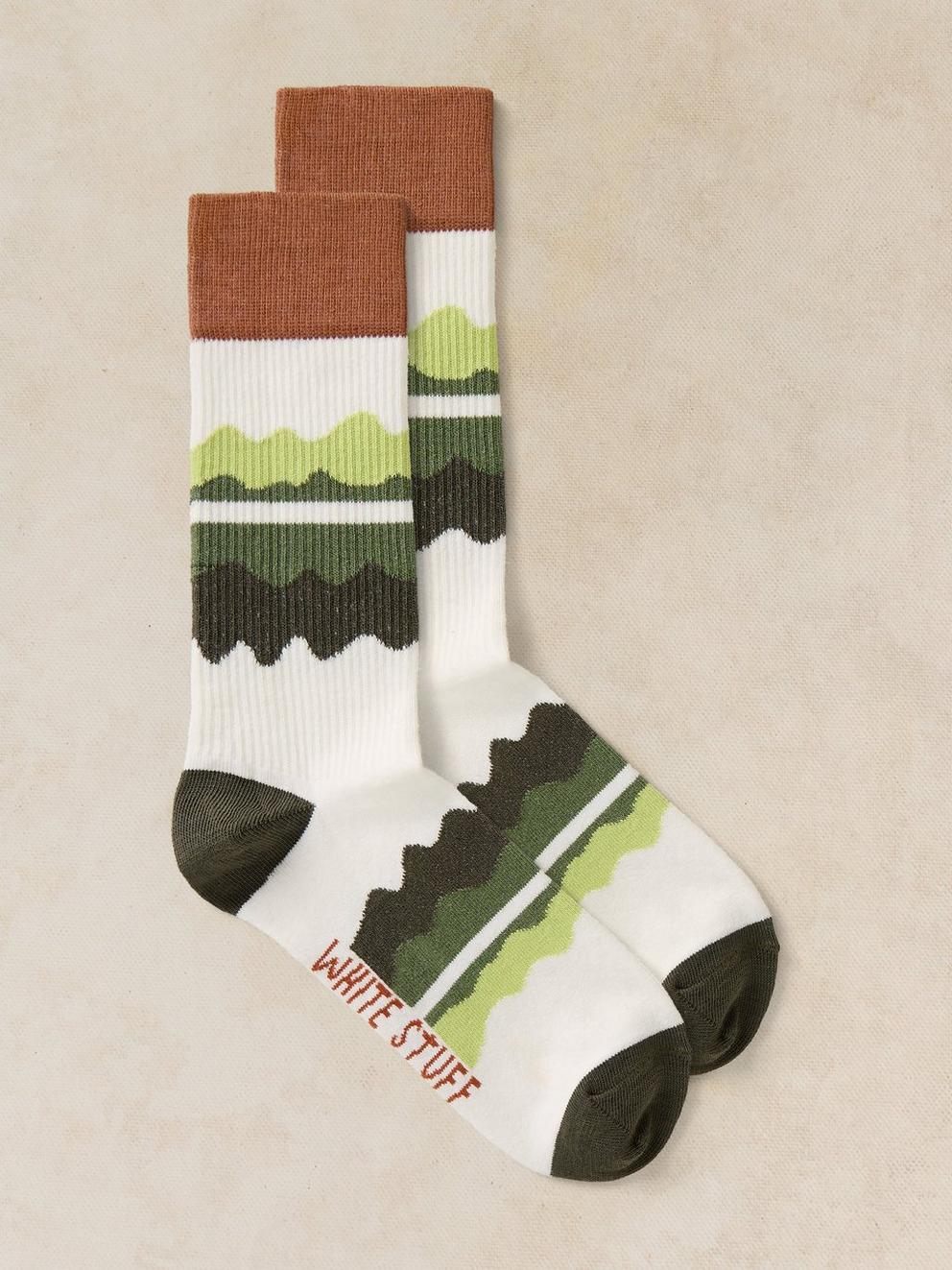 WAVY STRIPE RIB ANKLE SOCK