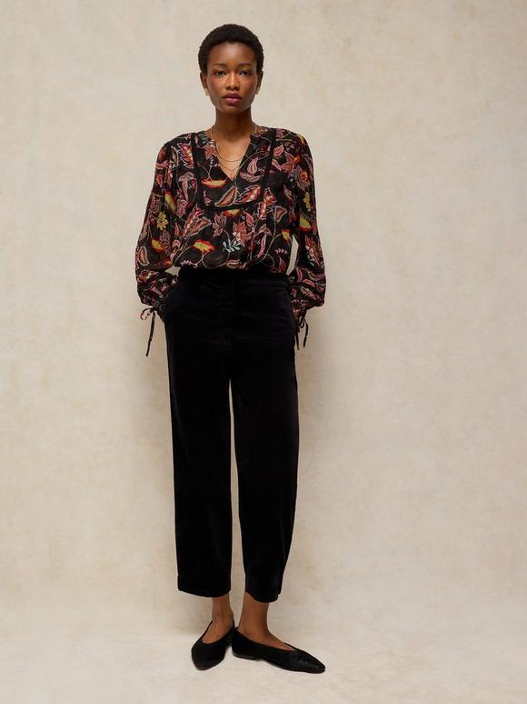 ELEANOR POET TOP